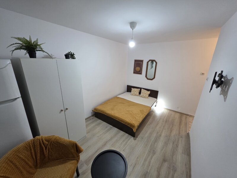 Unirii, rond Alba Iulia, pe Moise Nicoara, bloc 4 etaje