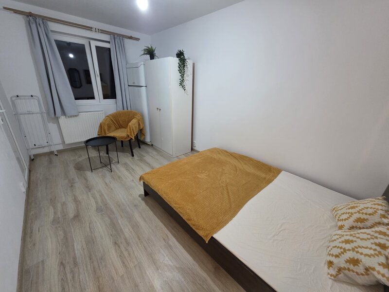 Unirii, rond Alba Iulia, pe Moise Nicoara, bloc 4 etaje