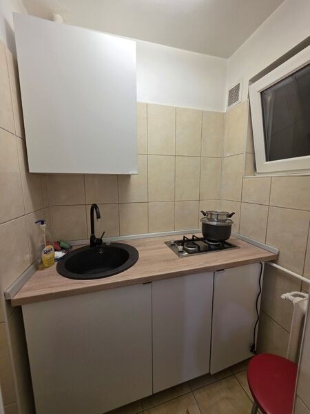 Unirii, rond Alba Iulia, pe Moise Nicoara, bloc 4 etaje