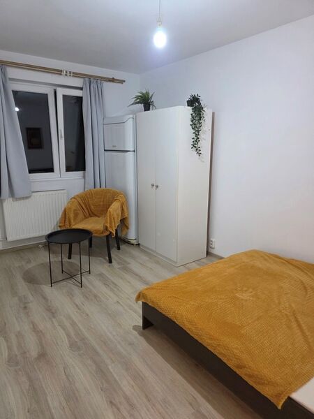 Unirii, rond Alba Iulia, pe Moise Nicoara, bloc 4 etaje